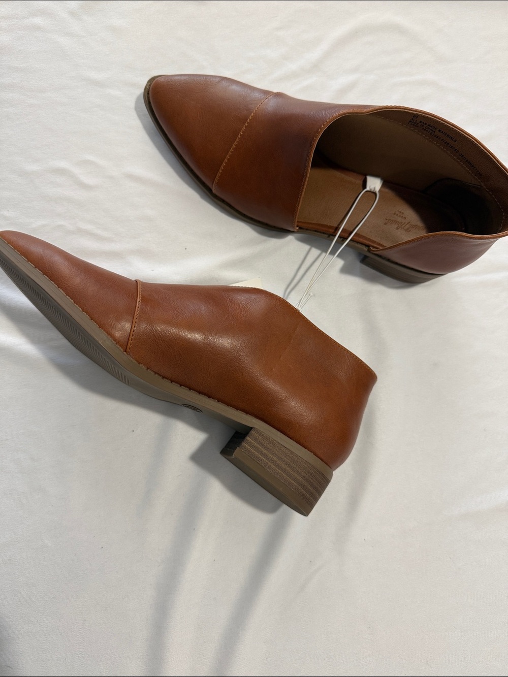 NEW Universal Thread Tan Leather-Look Slip-On Booties - Picture 11 of 15